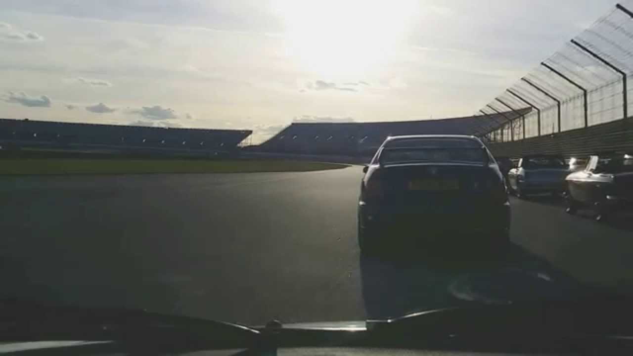 mg rockingham guiness world record MG parade lap 2015 - YouTube