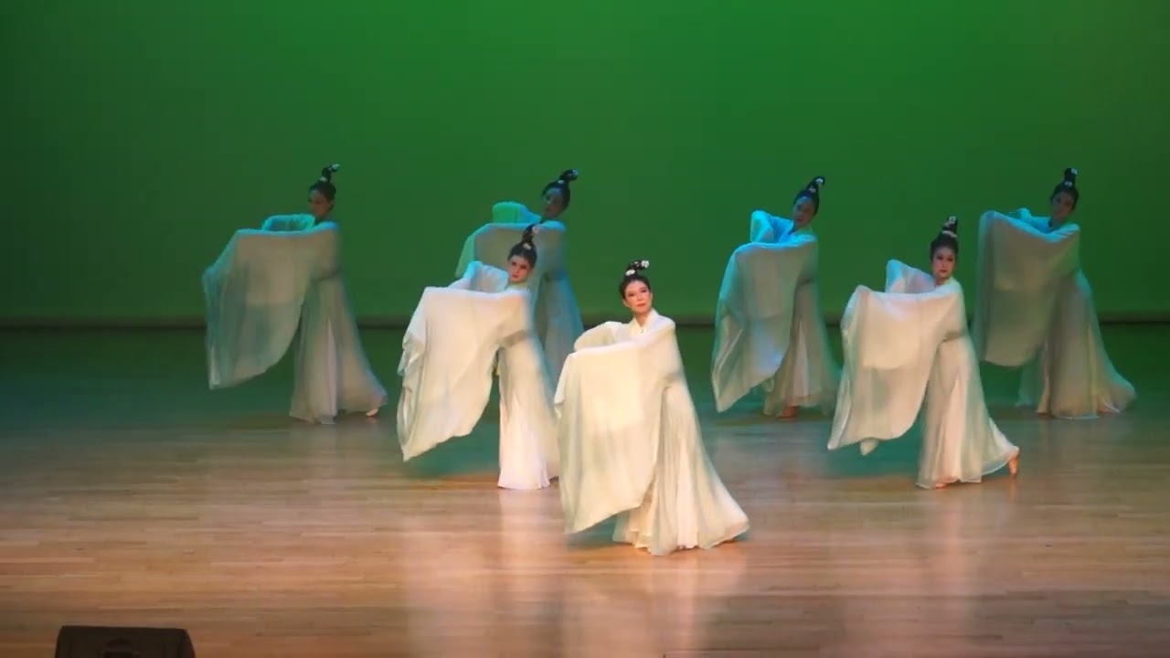 舞韵华章4—烟雨云台（新 加 坡 红 月 亮 舞 蹈 团 15周年庆） (新 加 坡 红 月 亮 舞 蹈 团（Redmoon Dance Troupe (Singapore)）