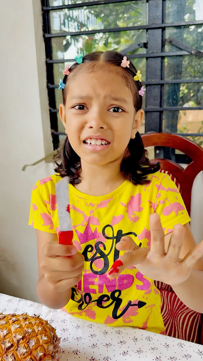 Reedishna Ka Ungli Cut Geyi