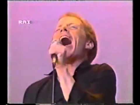 PH D    I didn't know live @ Sanremo