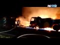 Caminhão com combustível tomba e pega fogo na Washington Luiz