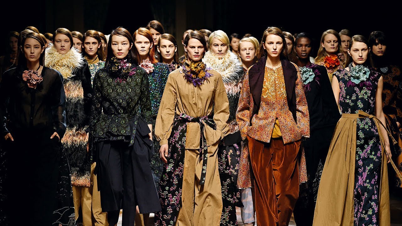 DRIES VAN NOTEN 092 Women's Autumn/Winter 2015-16 Fashion Show - YouTube