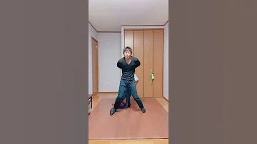 このスパイダーマンの股間が気になりすぎて危機を忘れるw 