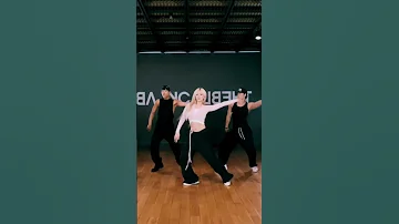JEON SOMI Fast Forward Dance Practice Mirrored Shorts 