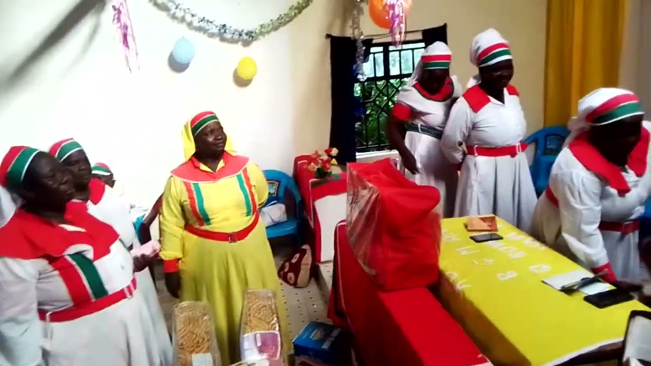 Shifu Kasisi wa town region bungoma aku soma barua ya Ritaya ya mama asembuli wa town region 