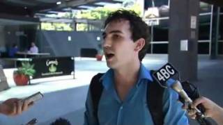 Man Fined For Mooning Queen In Brisbane