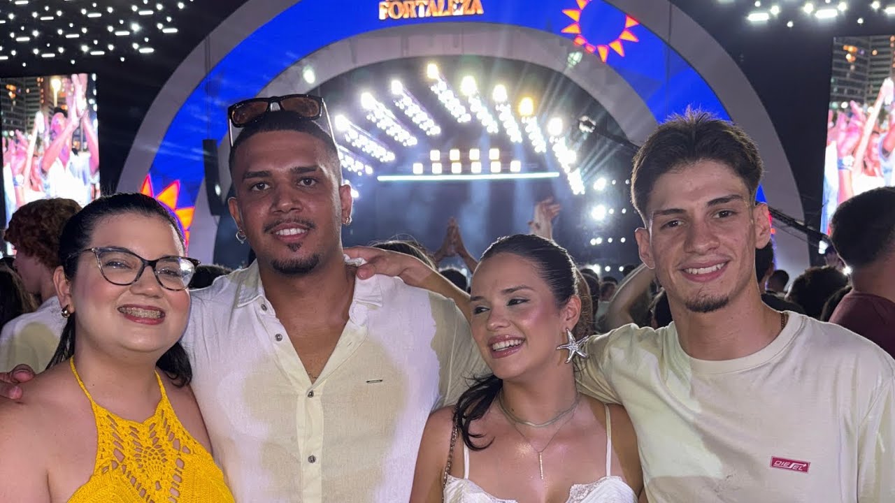 Feliz ano novo/passando a virada em Fortaleza/pria de Iracema. 