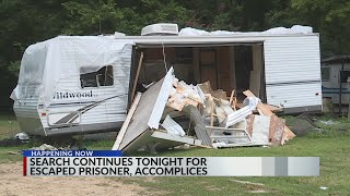 Camper raided as search for escaped rapist, family continues