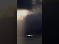 🌪 Почему небо становится зелёным перед бурей? 🌩 Неожиданный факт о погоде! #факты #небо буря
