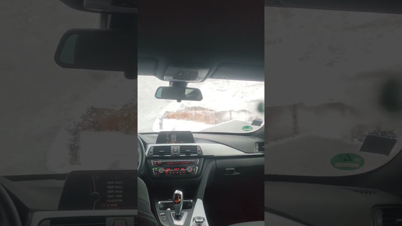 CLEANING THE CAR 🚗 WHILE SNOWING 