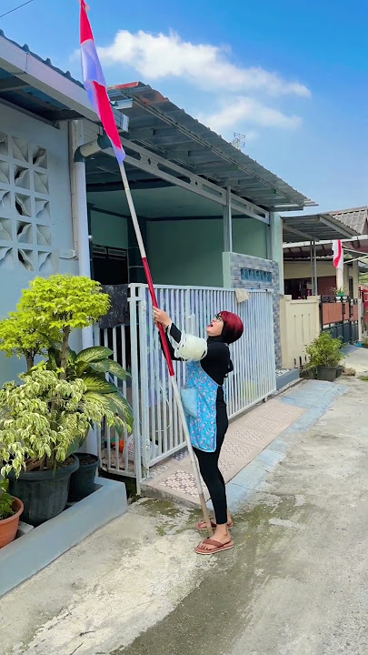 PASANG BENDERA MERAH PUTIH | NURA_KOMEDI