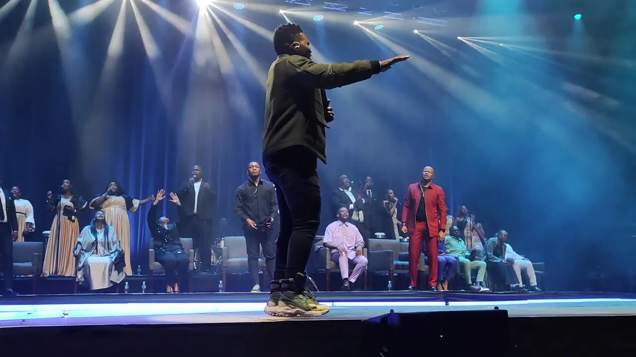 Ayanda Ntanzi - Moy' Ongcwele Siyakudinga (Reprise)