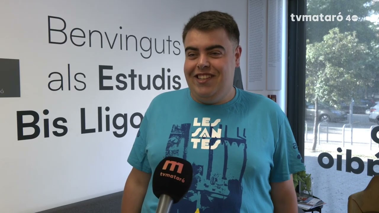 Un àlbum de cromos per a col·leccionar els gegants de la ciutat