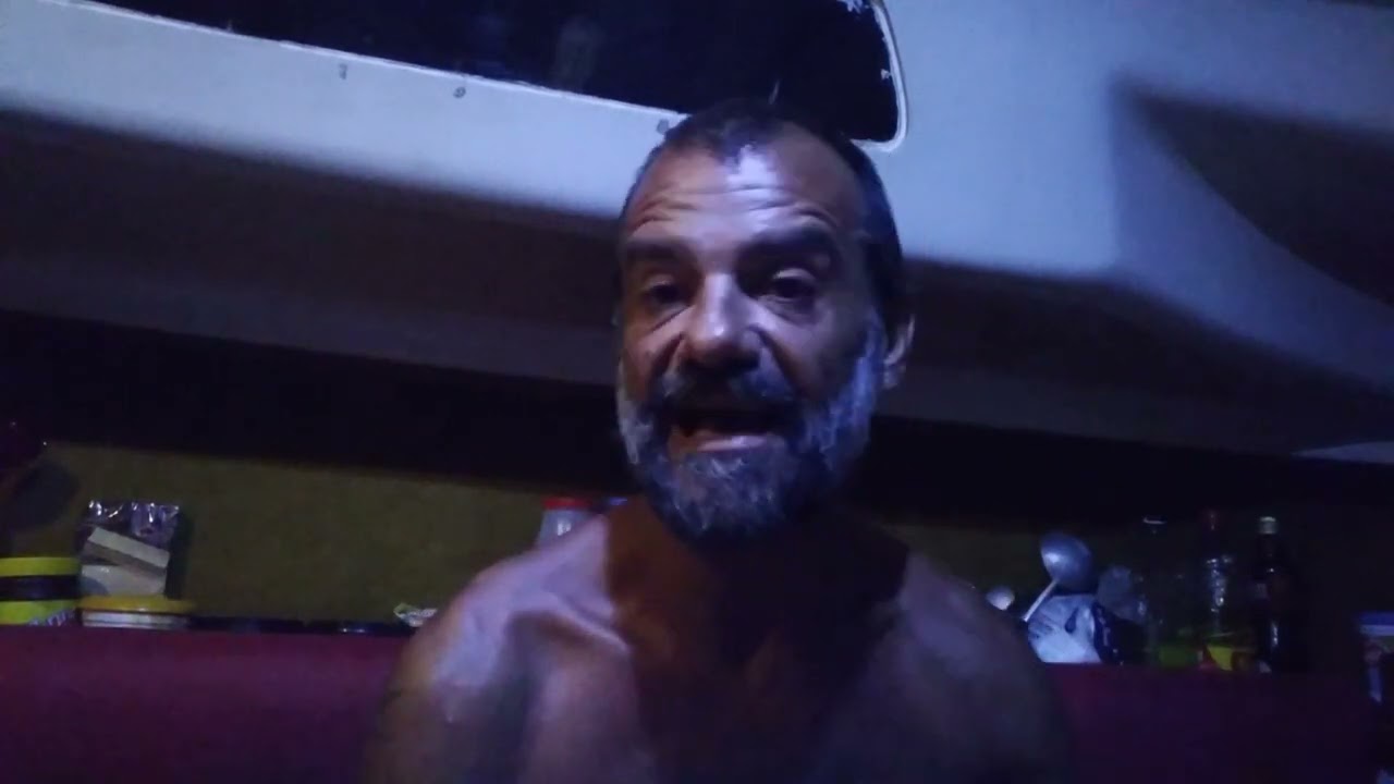 ⁣Morar a Bordo Não é Caro!! Vida Alternativa - Vivendo a Bordo de um Veleiro O'Day 23