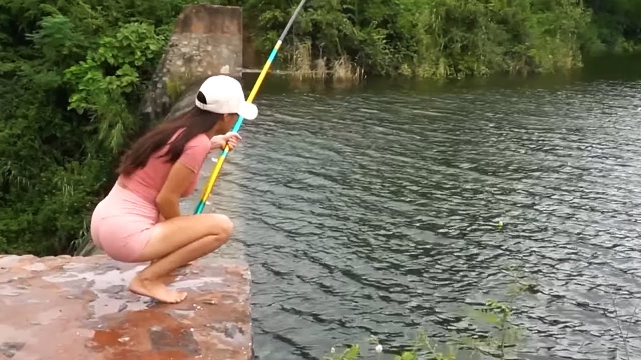 美女花800在巨型水庫釣魚，老闆得意的壞笑，最後上魚上到手軟！【女钓友微微】