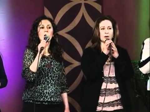 ترنيمة وبأغنى بين الناس انا لى إله عظيم