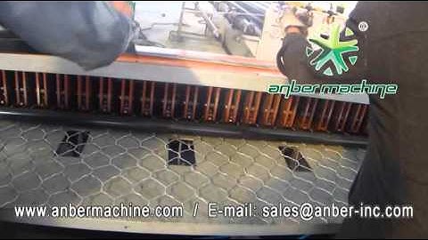 Border reinforcement machine for gabion mesh
