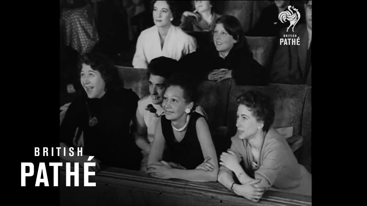 Fabulous Fashions of the 1940s - YouTube 