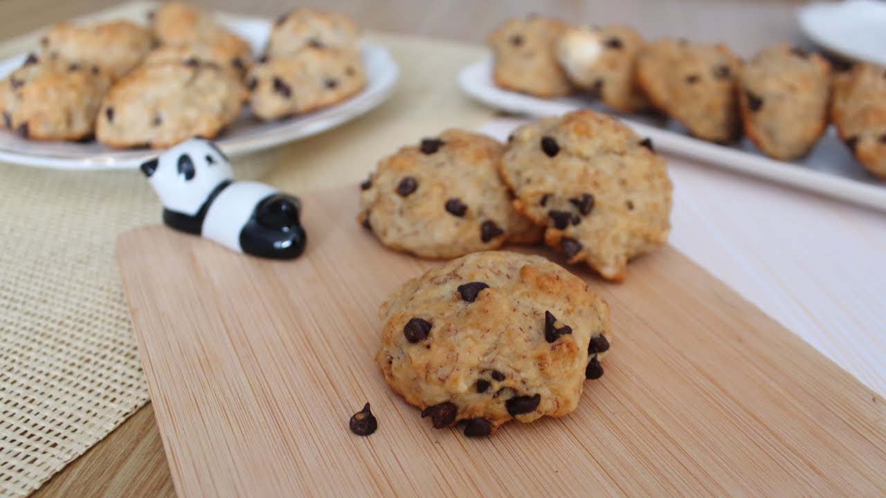 Biscotti al cioccolato e banana morbidi e deliziosi. Ricetta senza latte, senza uova.