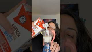 Hice un batido en una licuadora de juguete 🍓🥛🍋 #toys #miniblender #batido