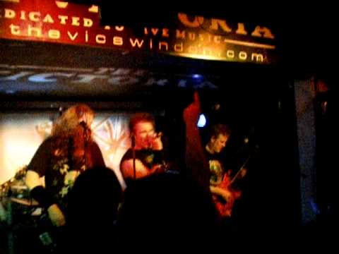 shepherds-pie,-live-at-the-victoria-in-swindon-april-9th-2011