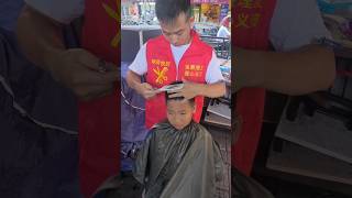Barber Seriously Spoiled Childs Mood During Haircut,