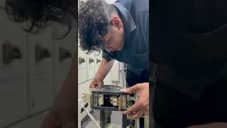 We Found a Failing ACB Pole Before It Took Down the Whole Panel | Vishwas Tech