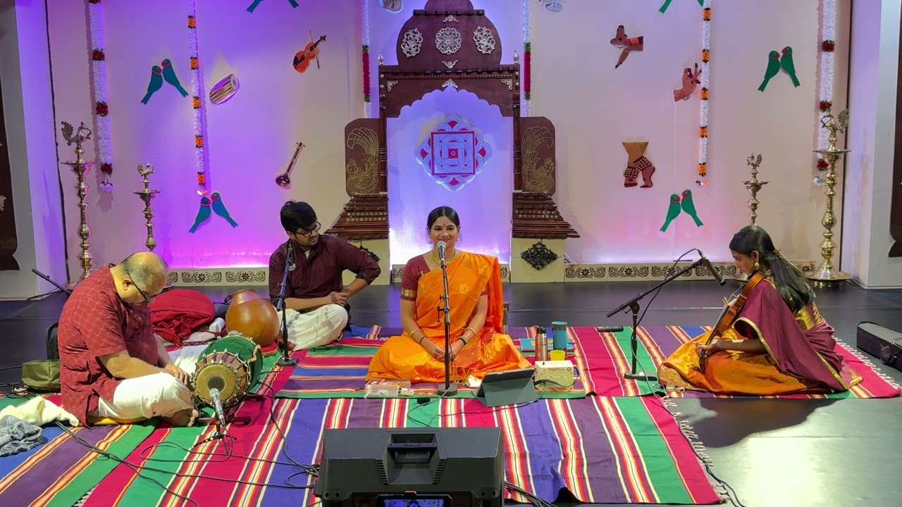 Visalakshim Vishweshim Pantuvarali Alapana and Neraval Swarams Dikshitar Abhirami Shankar Margazhi