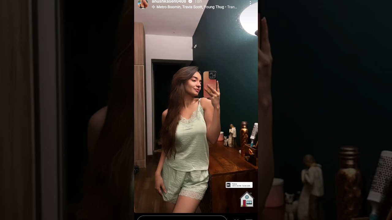 Anushka Sen mirror selfie post and many picture Instagram story 0028 