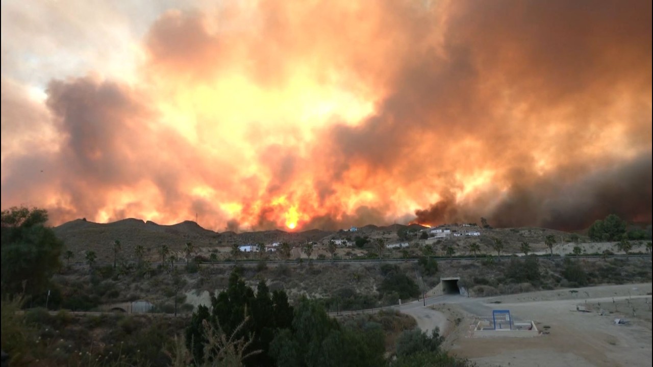 ►Tragedia en España: El peor incendio del siglo en Almería deja 12 muertos