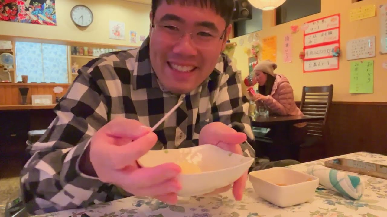 Вечерний отдых в Юданаке, Япония: караоке и еда в идзакая.