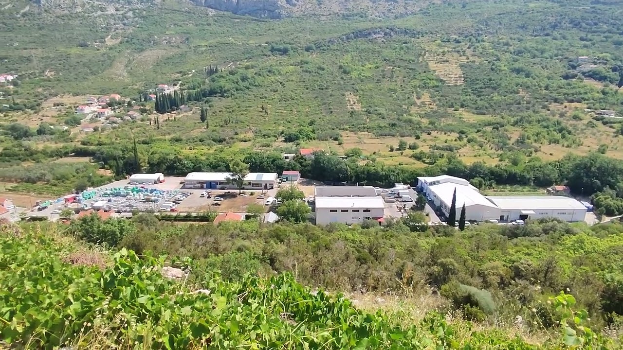 U Knežici niče Sanitatovo sklonište za pse 15 YouTube player