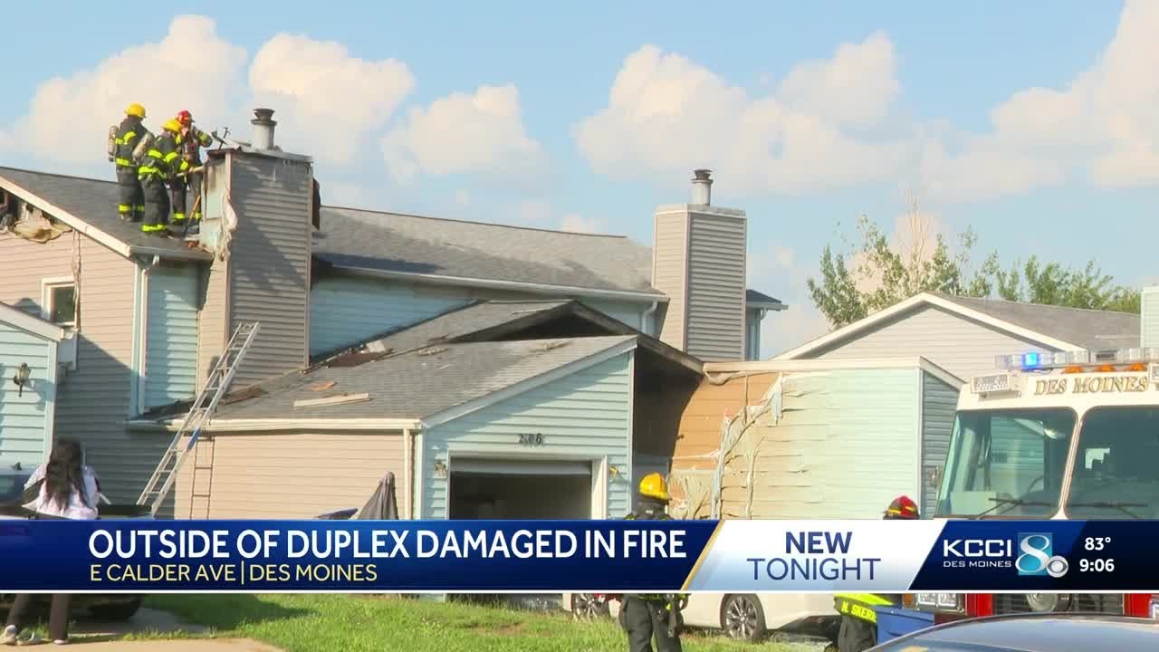 Des Moines duplex severely damaged in southeast side fire - YouTube
