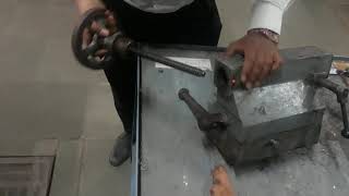 assembly and disassembly of Tail stock