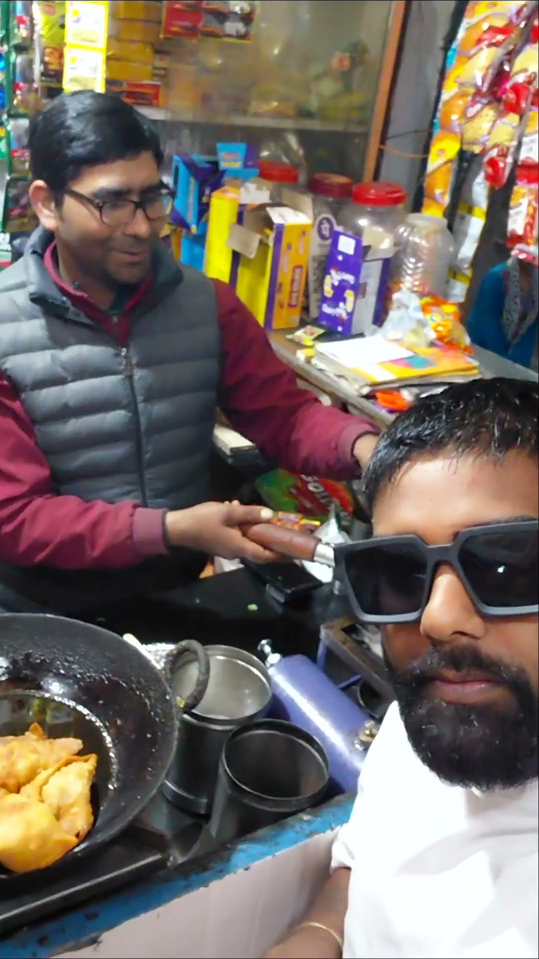 🚘नया दिन नया व्लॉग🧳 - ShareChat