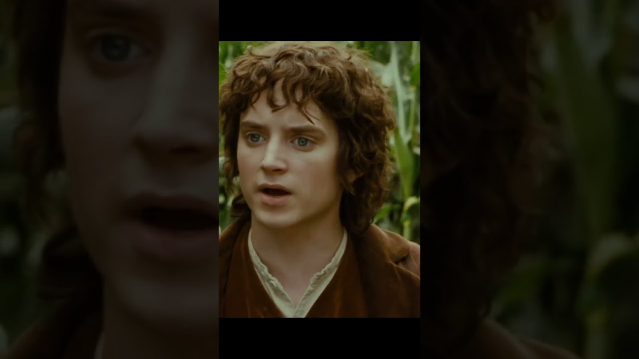 Frodo, Sam, Merry and Pippin steal food