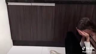 Pirralho Com Deficiência Soca A Cara De Ninfetinha.