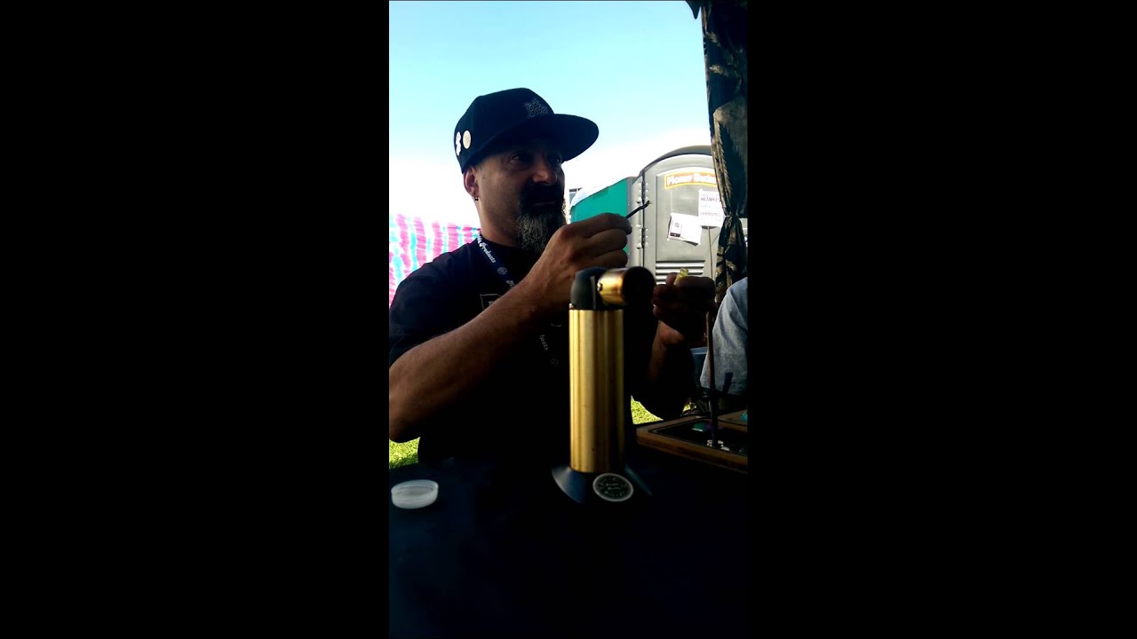 Happy daddy dabber crew at hempfest 2014