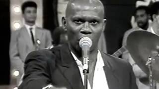 Celebrity Biografia en video Cuco Valoy Net Worth