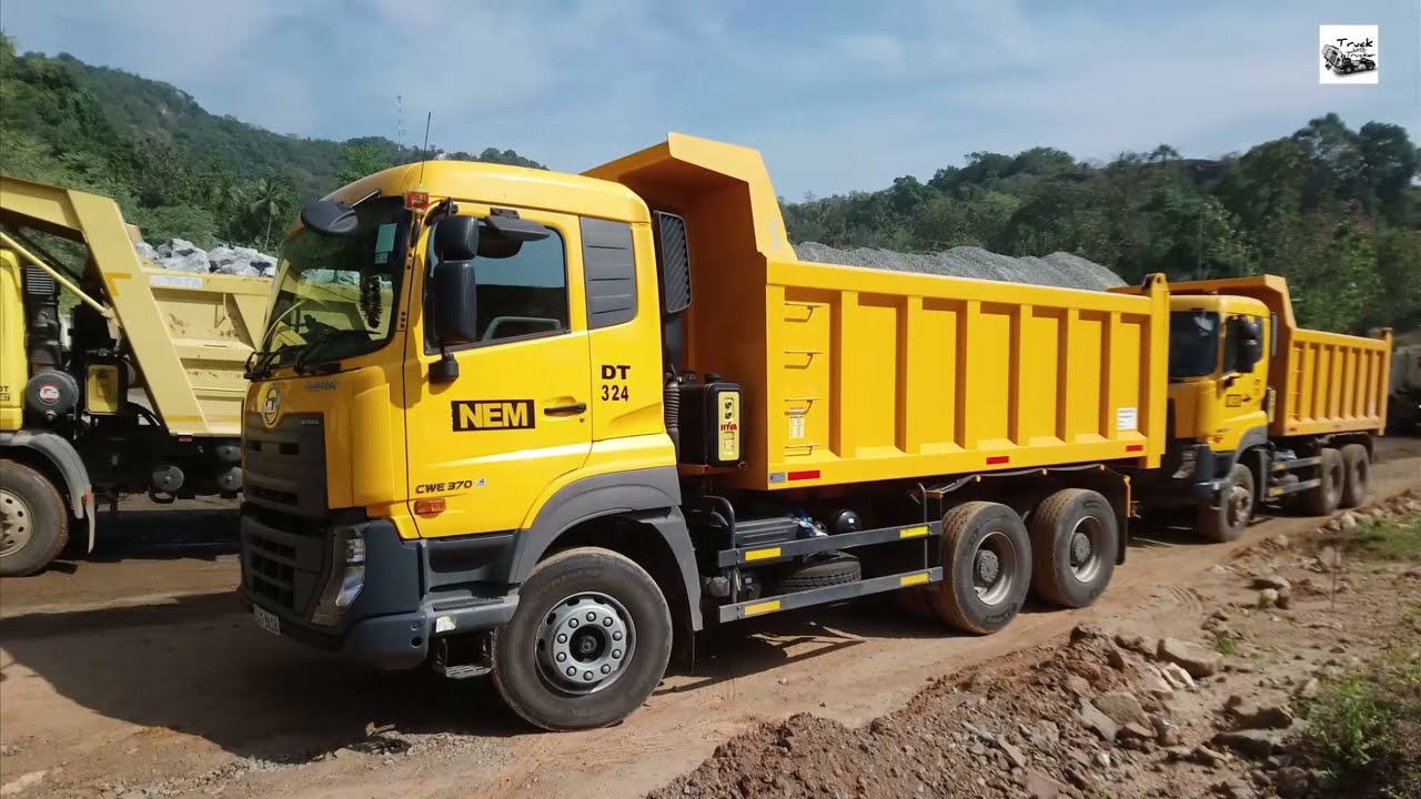 UD Quester CGE 370 Dump Truck 10 Wheeler NEM Construction TruckWithTrucker 🇱🇰