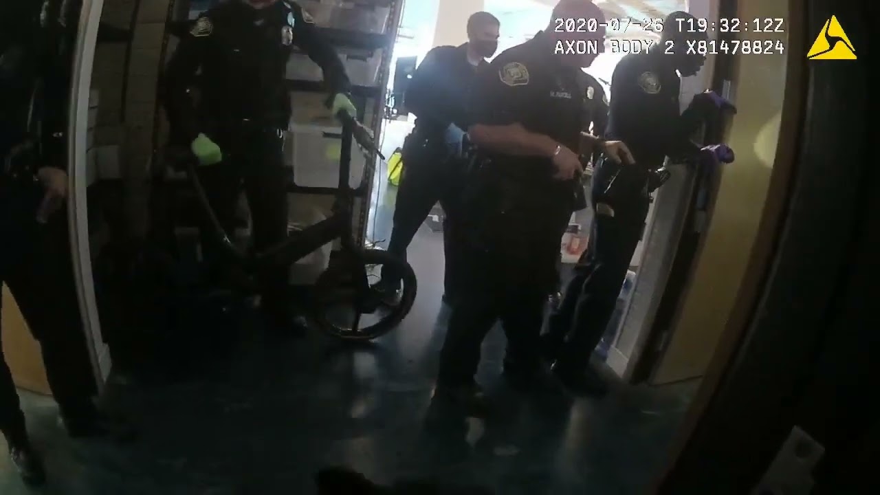 K9 POLICE OFFICER FINDS AND TAKES DOWN A WOULD BE THIEF IN THE BIKE SHOP