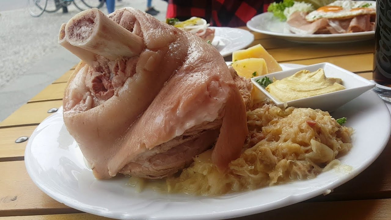 Eisbein A Very Traditional Berlin Food Youtube