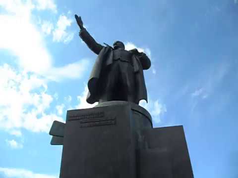 С-Петербург...площадь Ленина...начало августа 2019...памятник Ленину - подробно