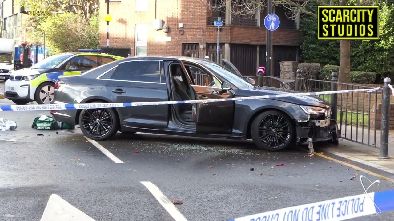 3 stabbed inside car after Tower Hamlets ambush YouTube