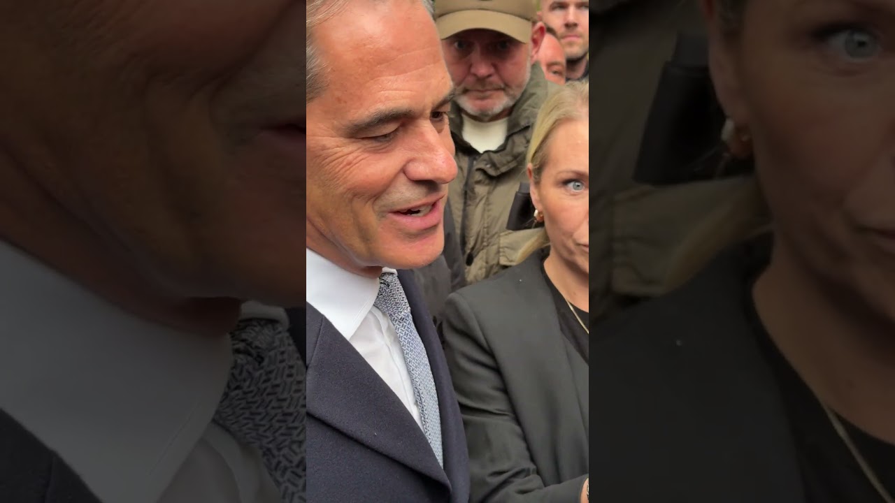 Крайне правый активист Томми Робинсон заявил, что Илон Маск оплачивает его судебные издержки и ра...