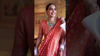 Watch how Dolly Jain drapes a bride
