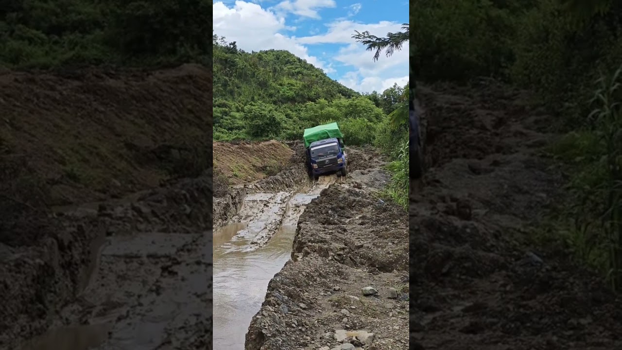 No Fear! Powerful Truck Conquers the Most Dangerous Road 