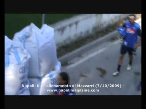 Il primo allenamento di Walter Mazzarri, neo allenatore del Napoli.