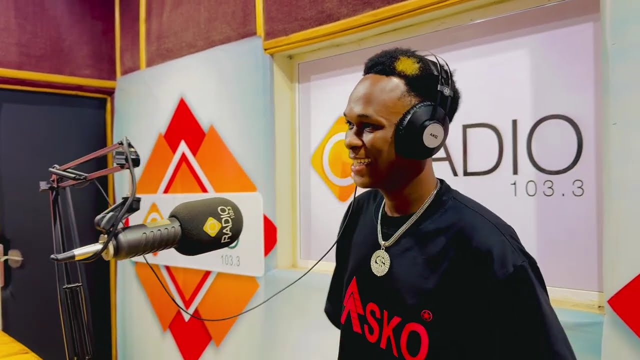 PETIT MOUDMA  LIVE IN THE FREESTYLE SESSION QRADIO WITH DJ COUNTRYMAN