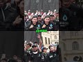 ¡Los Héroes Ocultos Que Hacen Magia con Baños Portátiles! #shorts